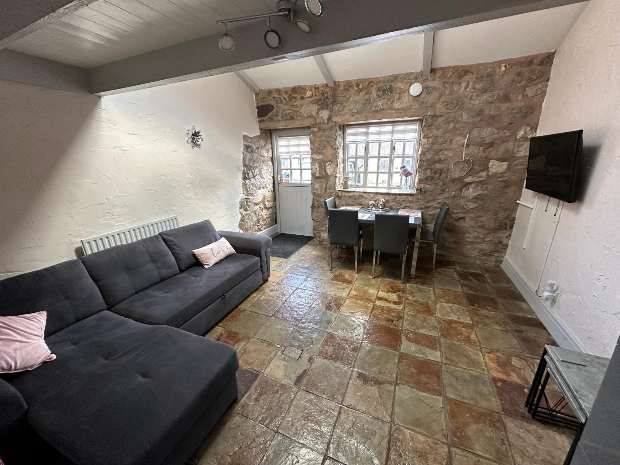 Dwylig Isa Holiday Cottages Rhuddlan Exterior photo